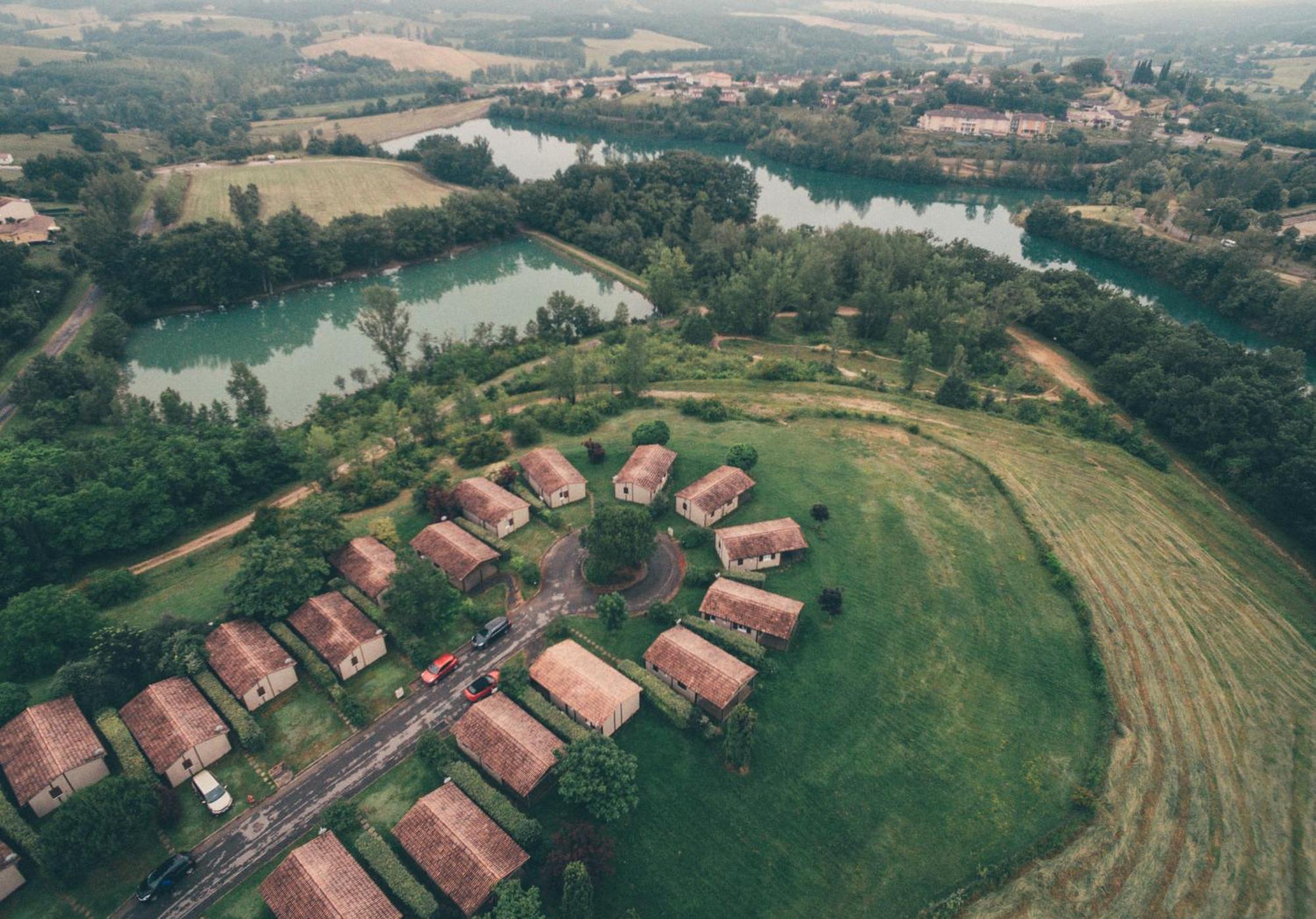 Terres De France - Les Hameaux Des Lacs Monclar-de-Quercy Exterior photo